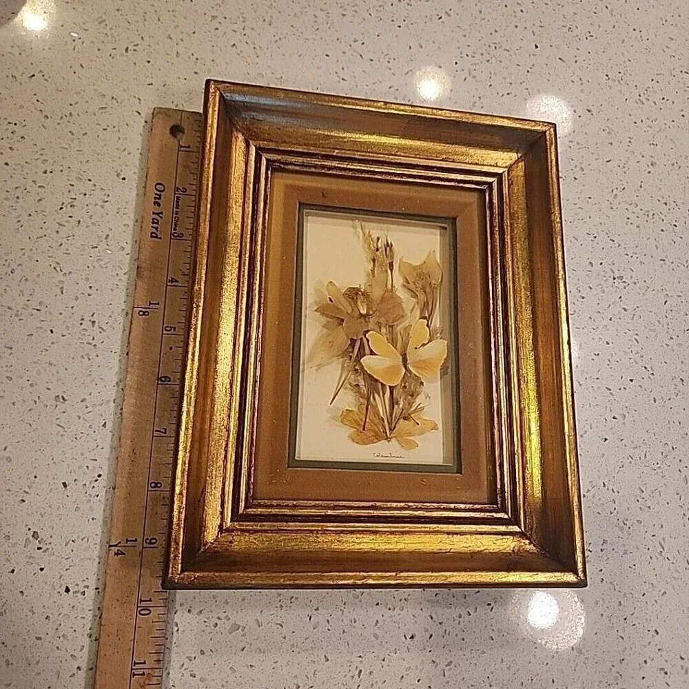 Decorative Gold Colored Photo Frame w/dehydrated Butterfly Flowers 7.5